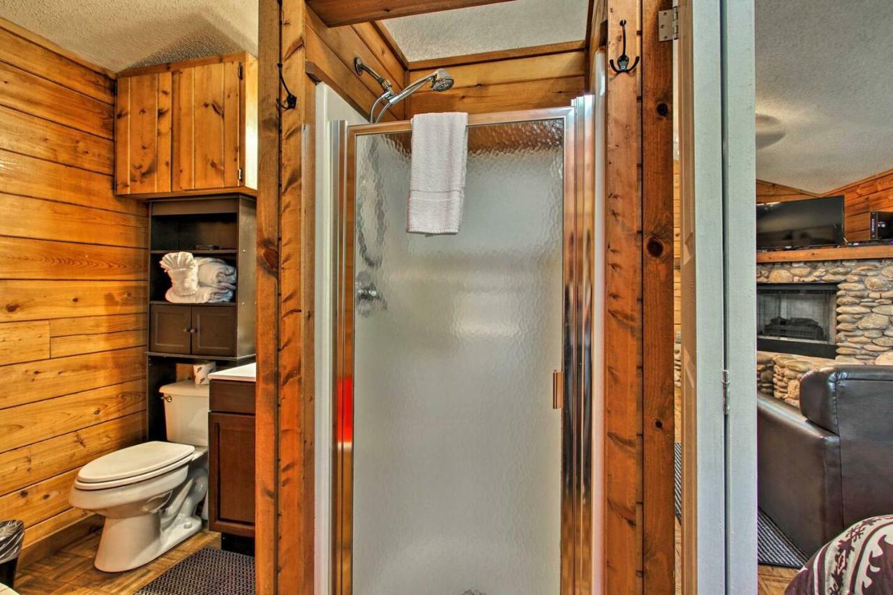 River Rush- Cozy Riverfront Cabin 5 Mi To Pigeon Forge Sevierville Exterior foto
